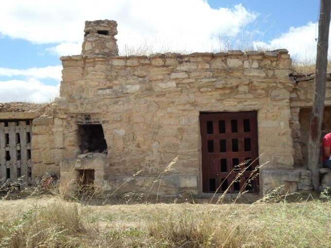 La consejera de Cultura y Turismo visita el museo etnográfico y bodegas de Torquemada