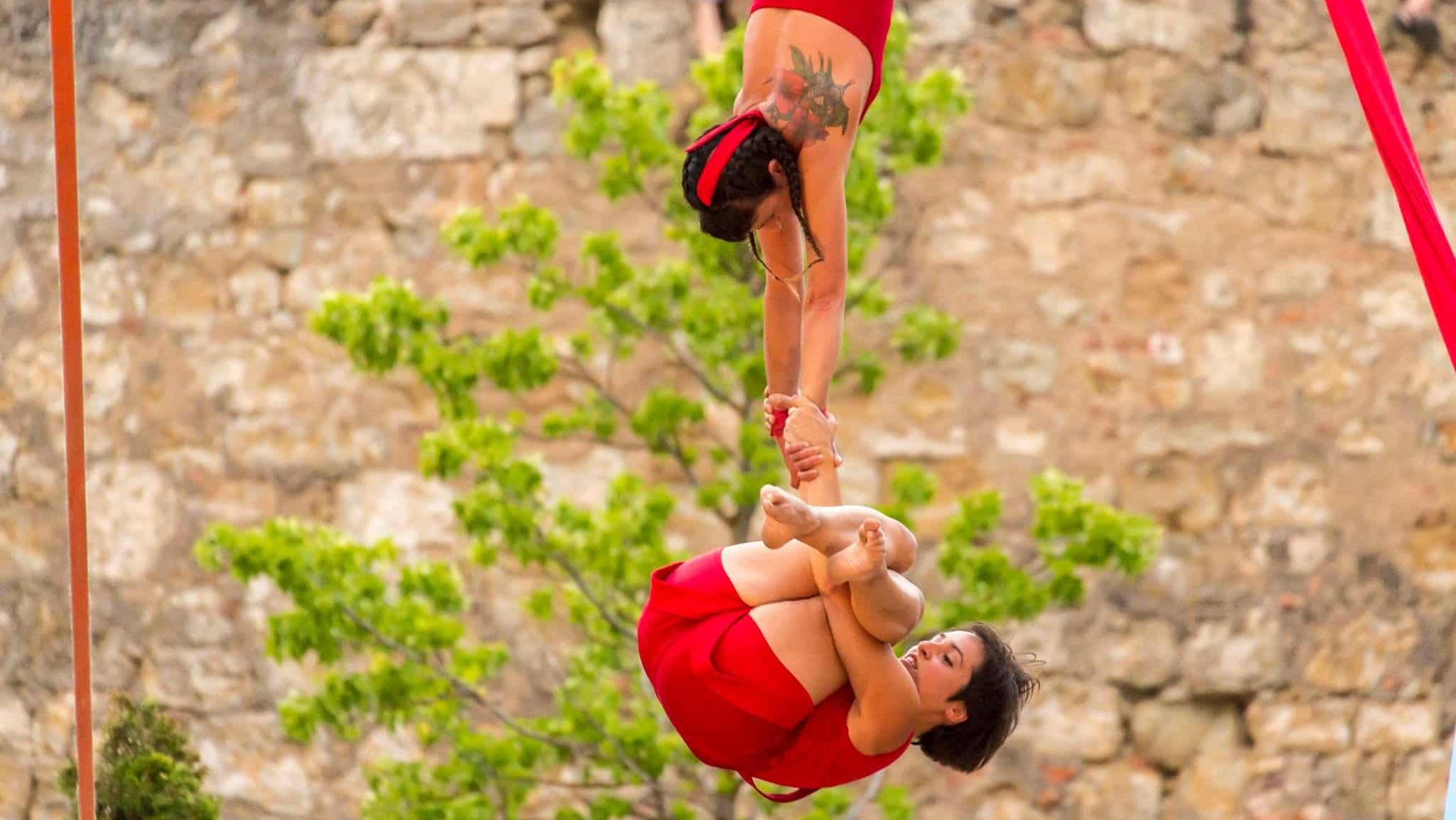Espectáculo ‘Soy ellas’ de la compañía Rojo Telón Circo en Palencia