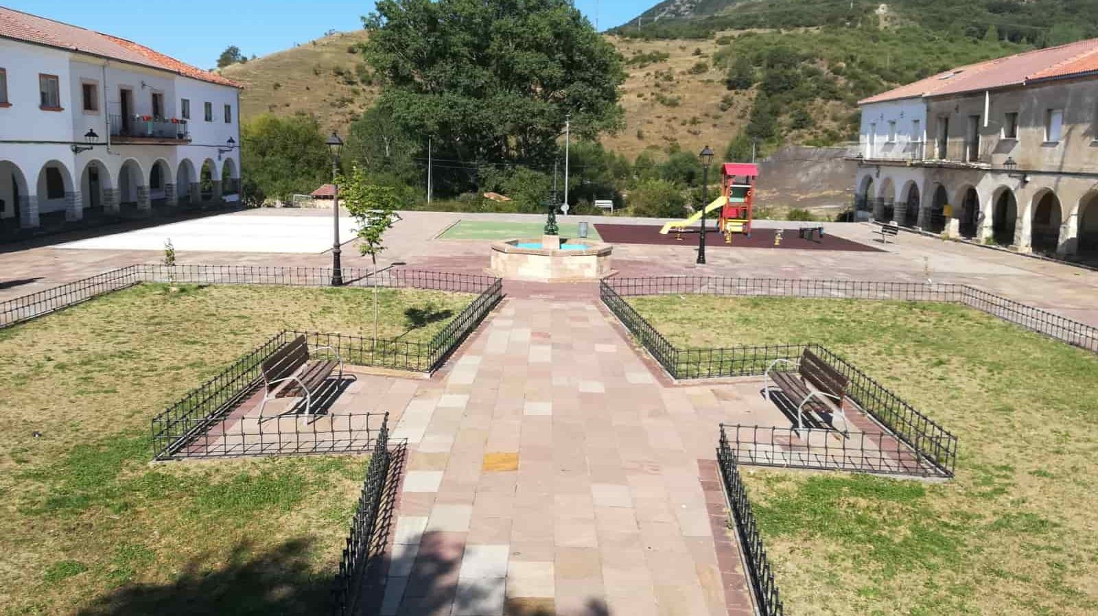 Barruelo de Santullán cuenta con una renovada Plaza del Carmen