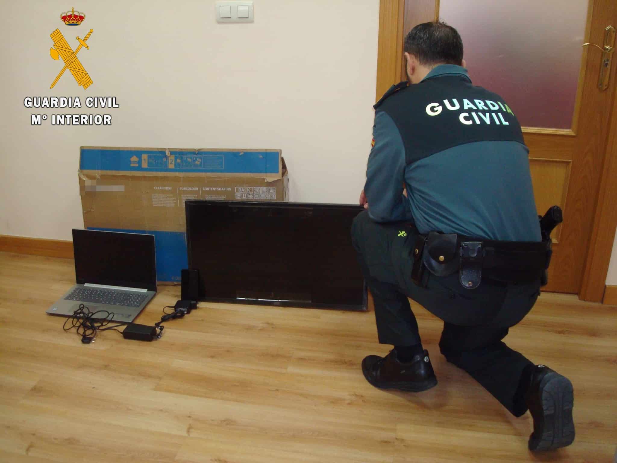 Detenidos dos hombres por robar en una vivienda de Villamuriel de Cerrato