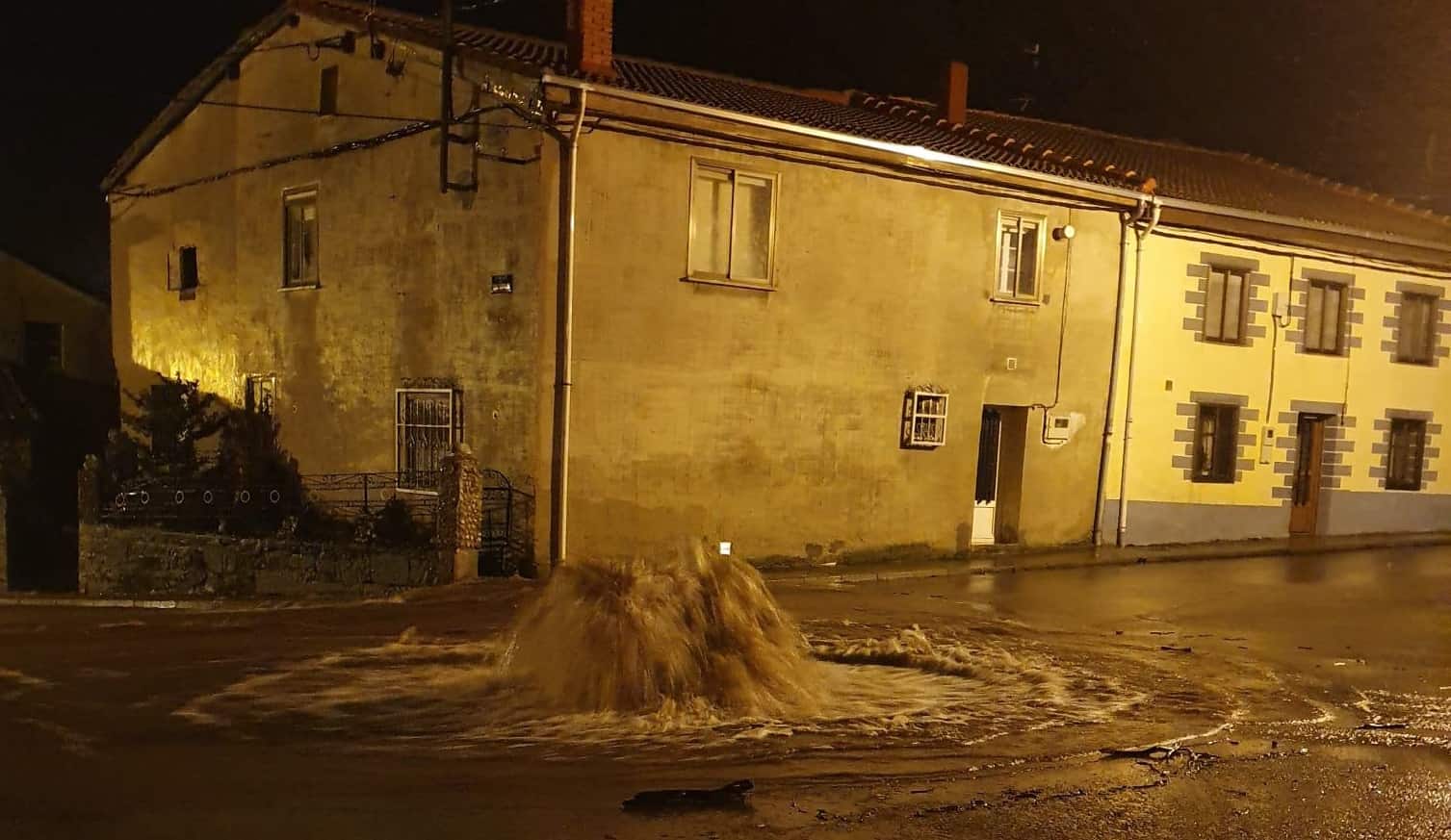 El temporal «Elsa» provoca inundaciones y cortes de carretera en Palencia