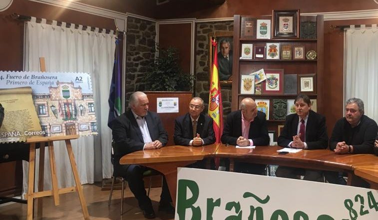 Correos emite un sello en homenaje a Brañosera como primer municipio de España