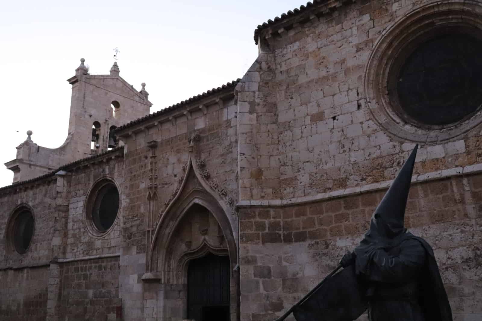 Liberados una mujer y sus dos hijos al ser encerrados en una habitación por el padre