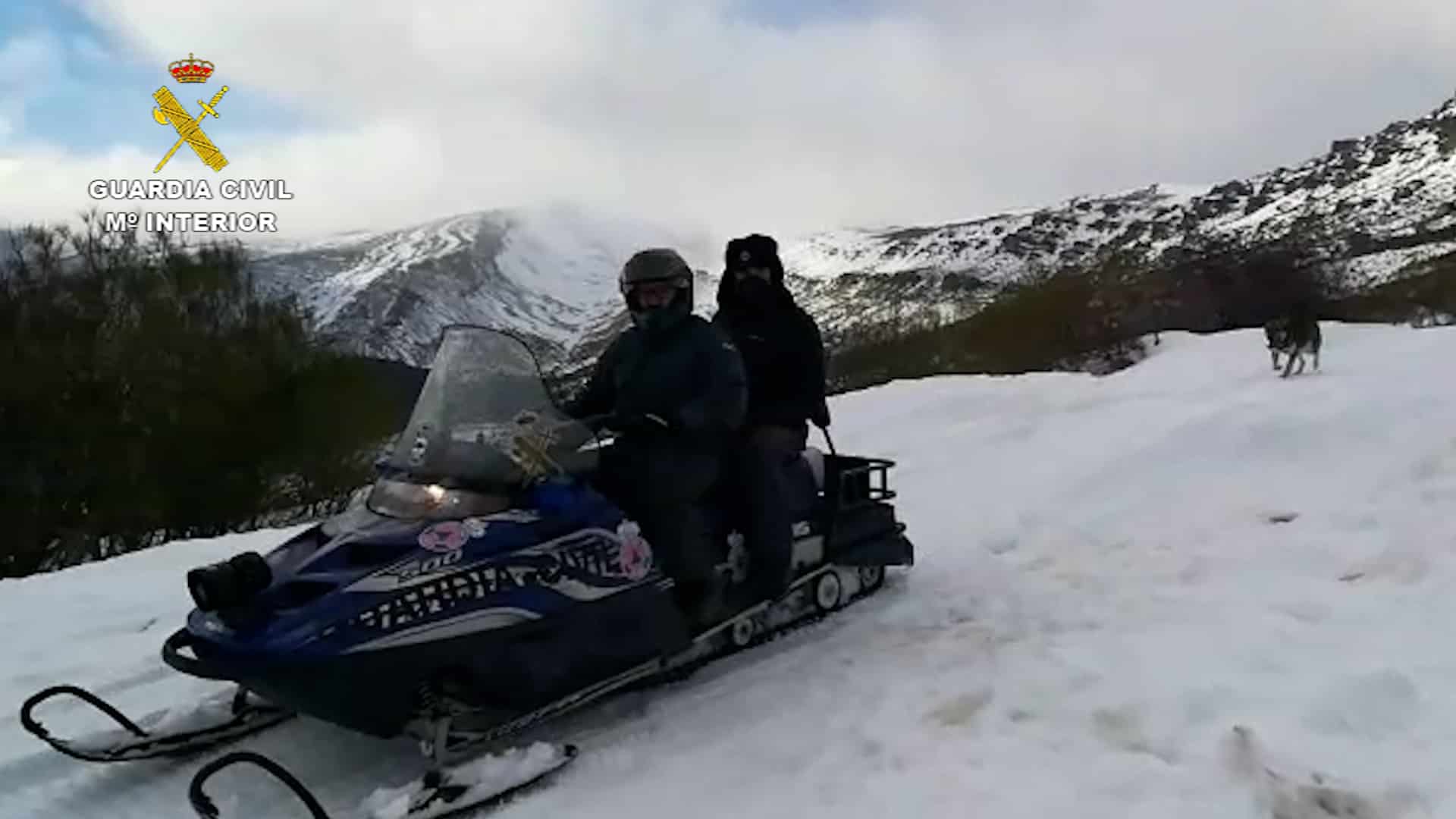 La Guardia Civil auxilia a un hombre que realizaba una ruta de nieve por la Montaña Palentina
