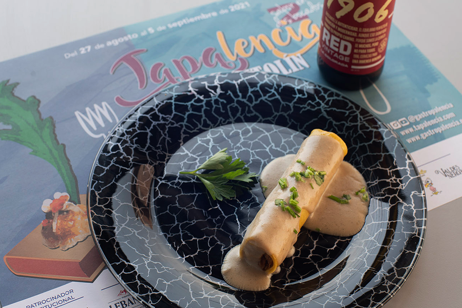 “Canelón tradicional” con bechamel de boletus y foie ~ Restaurante Carelia