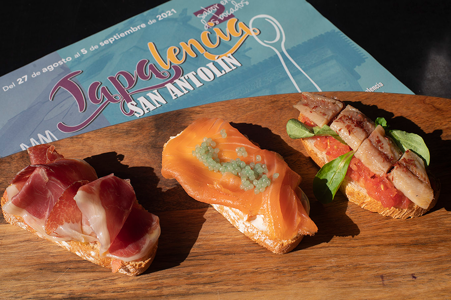 Tapatosta salmon, tapatosta-sardina y tapatosta jamon ~ Y un cuerno 2.1