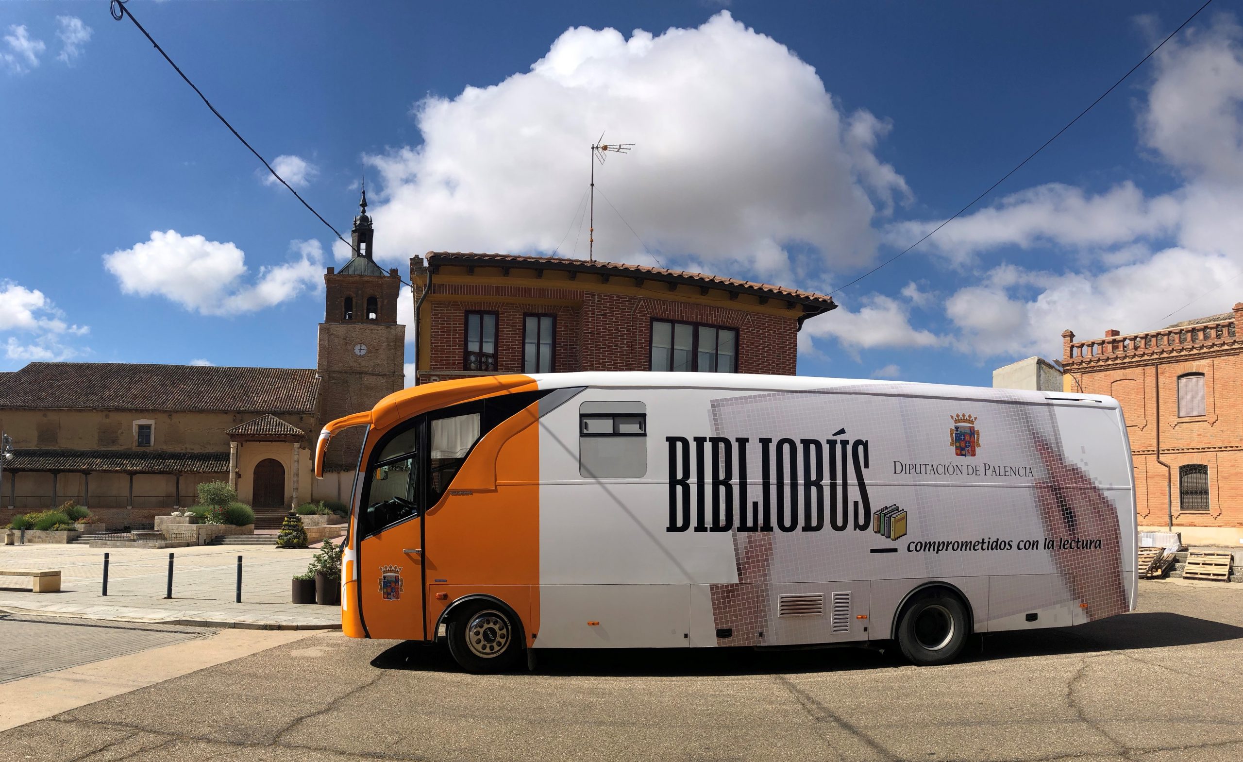 La app “Bibliobuses de Palencia” cumple un año con un millar de descargas