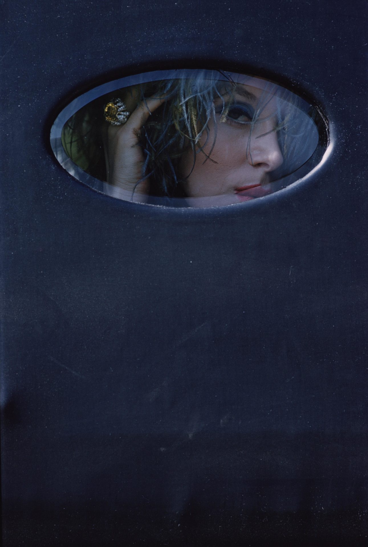 2-Soames-Bantry_Harpers-Bazaar_circa-1963-Leiter-1291×1920