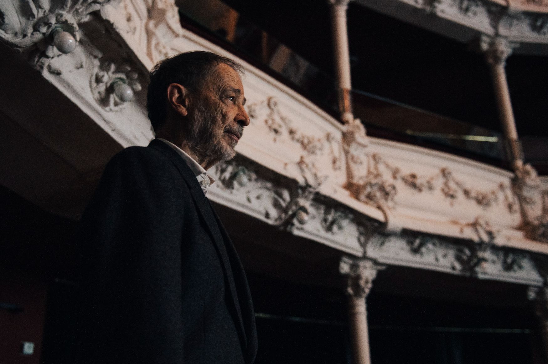 El prestigioso director de fotografía José Luis Alcaine recibe el homenaje del Festival Internacional de Fotografía de Castilla y León