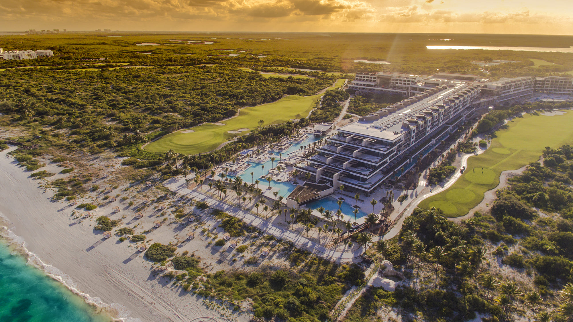 Hotel en Cancún Playa Mujeres Implementa Tecnología Innovadora