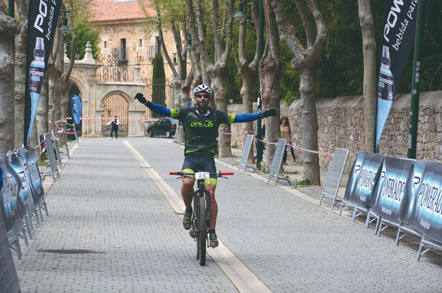 Trescientos treinta ciclistas acuden este sábado a Aguilar de Campoo para participar en la primera prueba del Circuito BTT