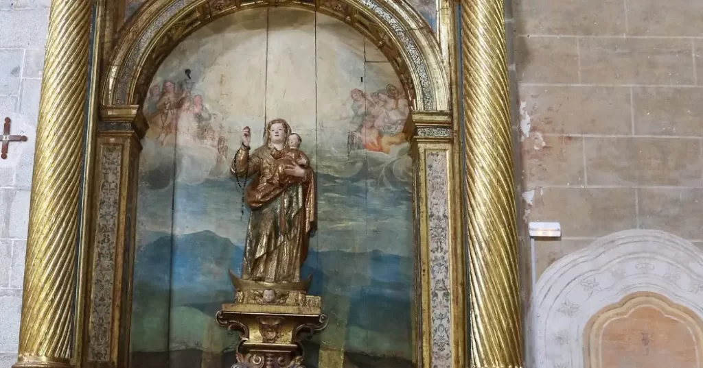Finalizan las obras de restauración de dos retablos de la iglesia parroquial de San Sebastián en Villacastín