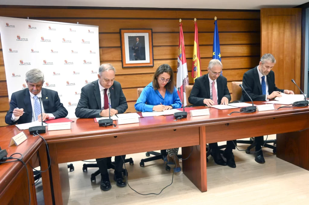 La Junta y las universidades públicas de Castilla y León coordinan recursos para mejorar la capacitación digital
