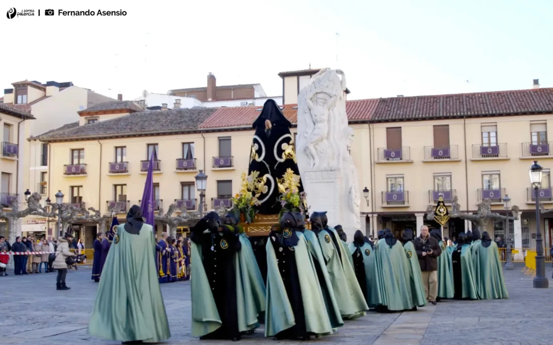 Procesión del Rompimiento del Velo