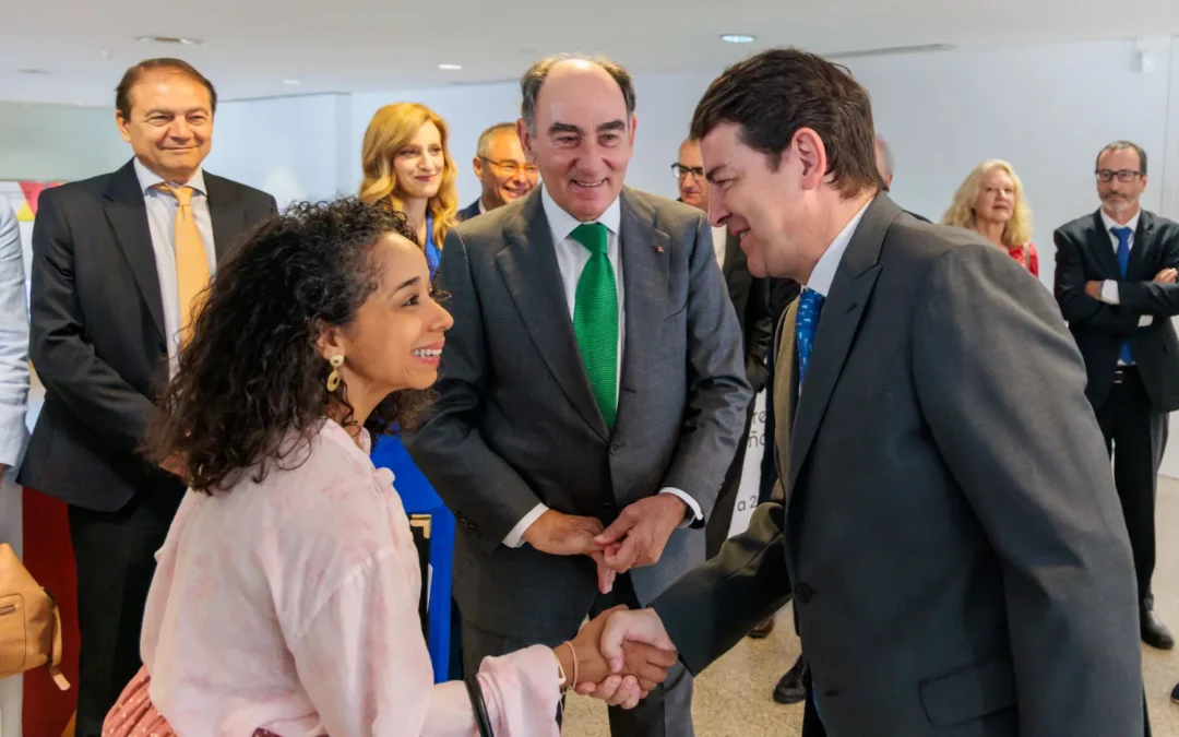Mañueco destaca el papel de Castilla y León como Comunidad líder en turismo idiomático en España