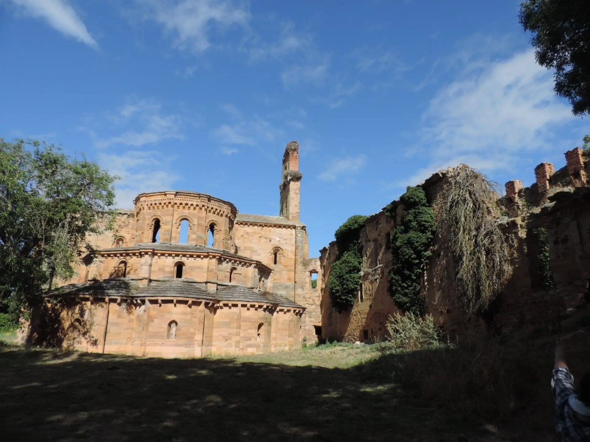 estabilización y excavación del pabellón de los novicios del Monasterio de Santa María de Moreruela en Zamora