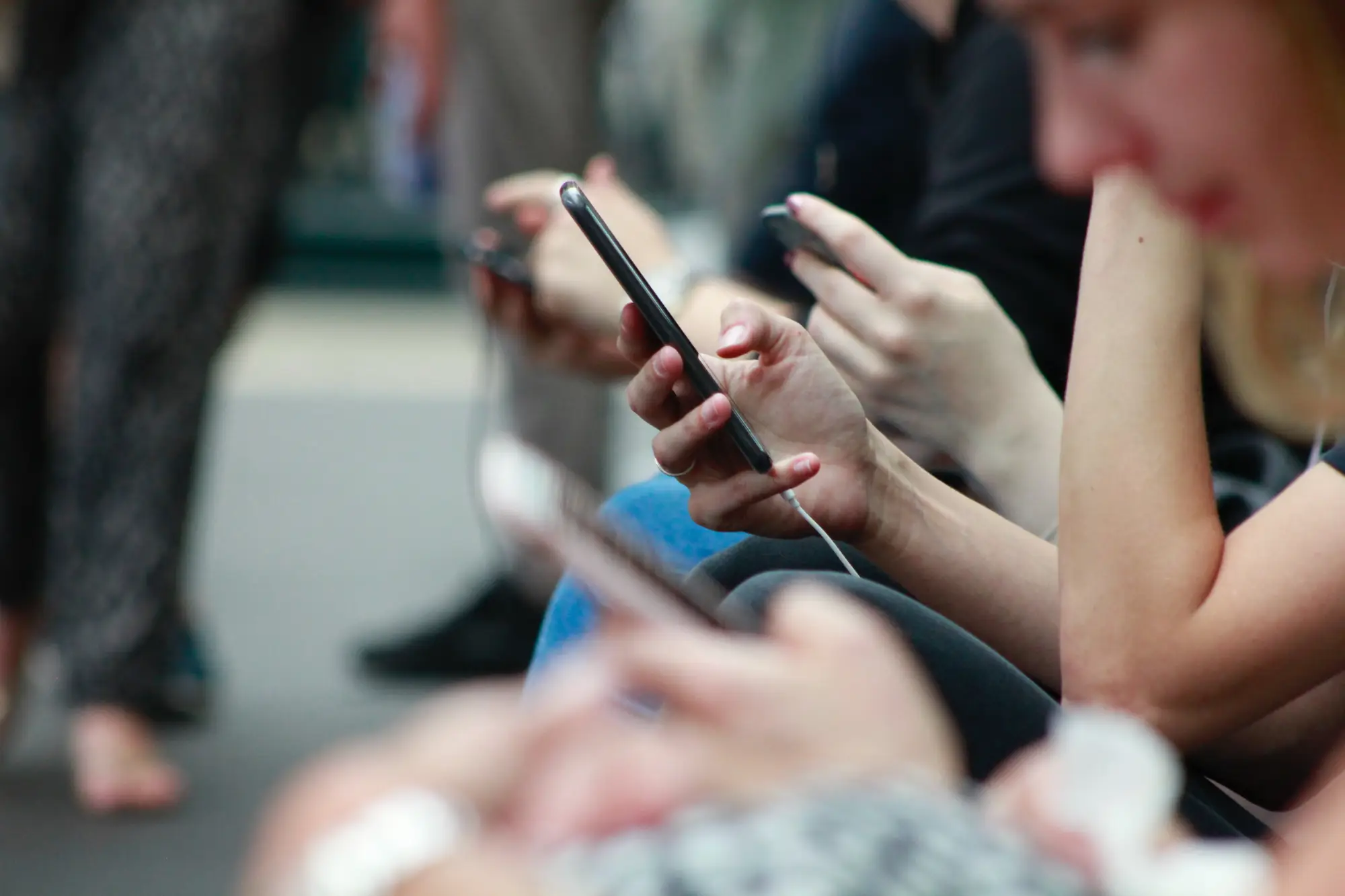 La Comisión insta a los Estados miembros a aplicar la Ley de Servicios Digitales