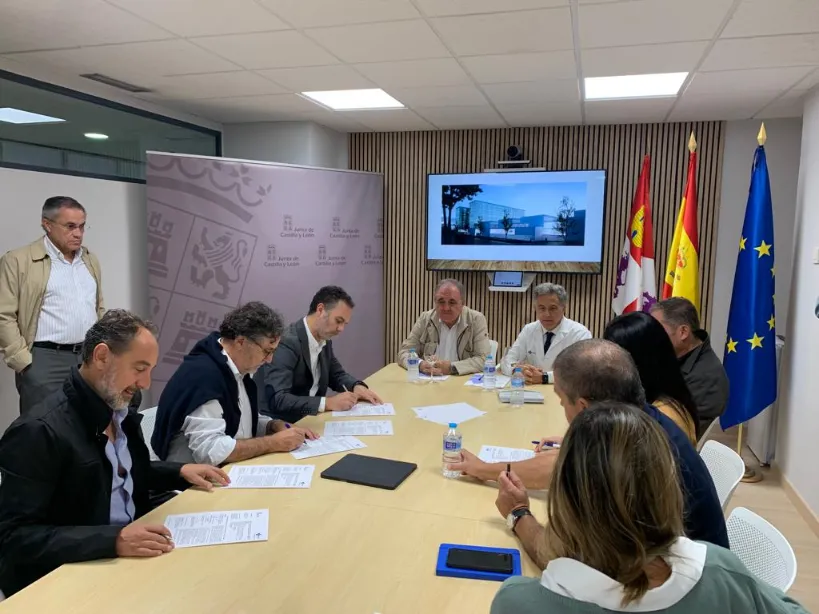 La Junta de Castilla y León y Acciona firman el inicio de las obras de construcción del nuevo Hospital Río Carrión