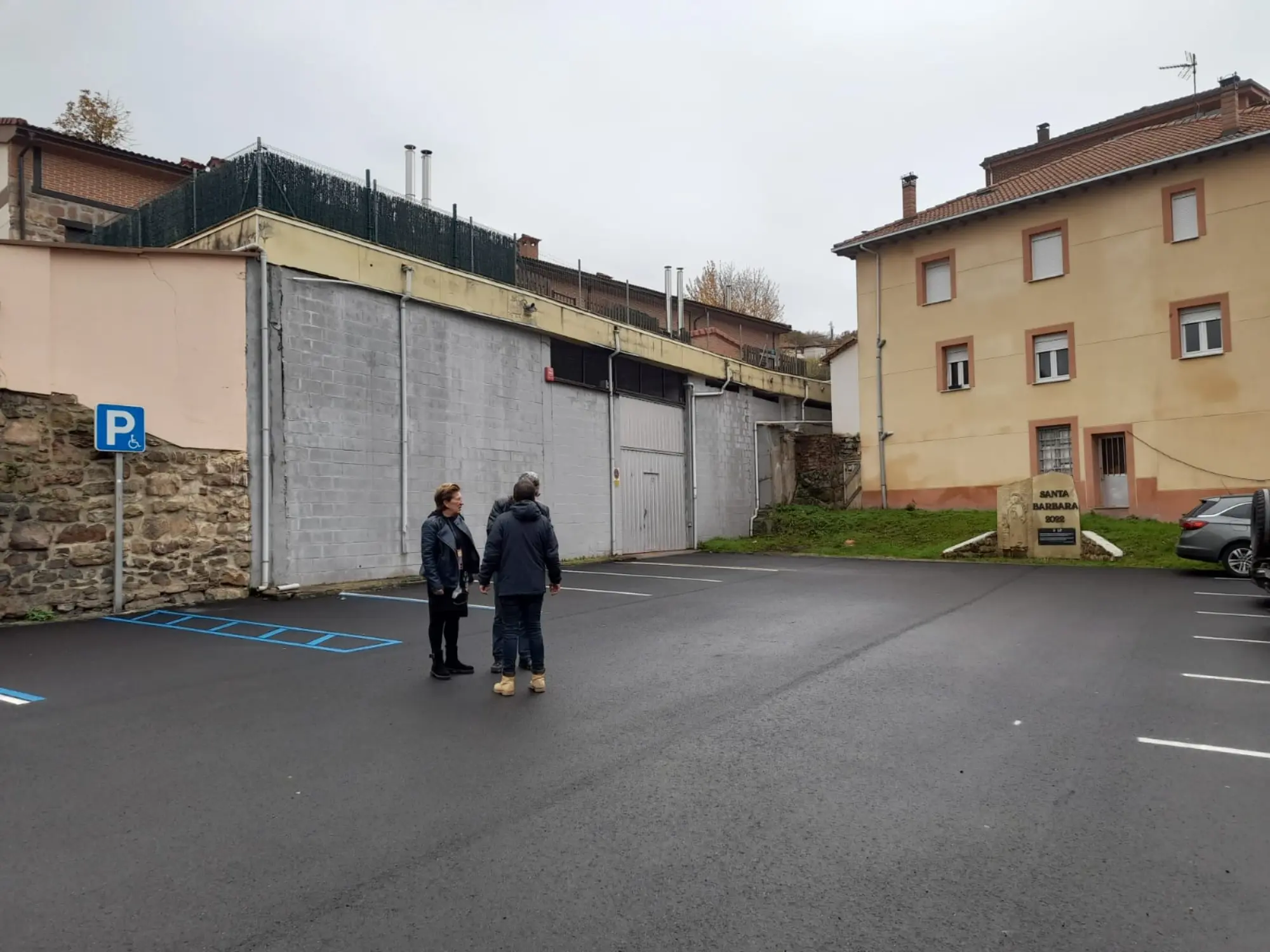 Nueva pavimentación para la Plaza Santa Bárbara de Barruelo de Santullán Nueva pavimentación para la Plaza Santa Bárbara de Barruelo de Santullán