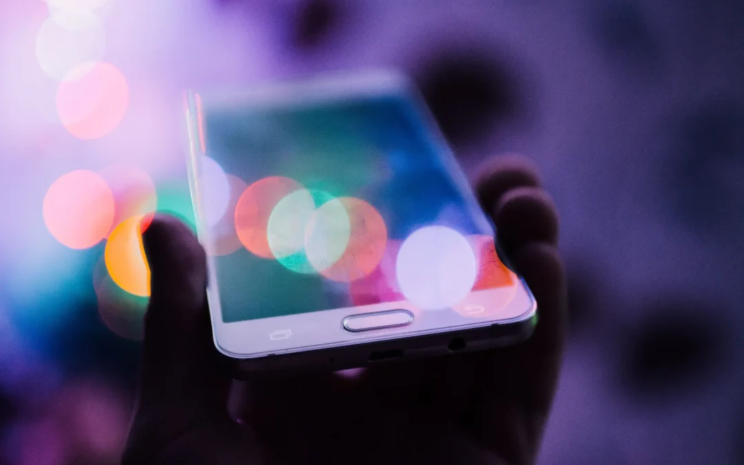 Castilla y León recuerda la limitación de uso del teléfono móvil en los centros docentes