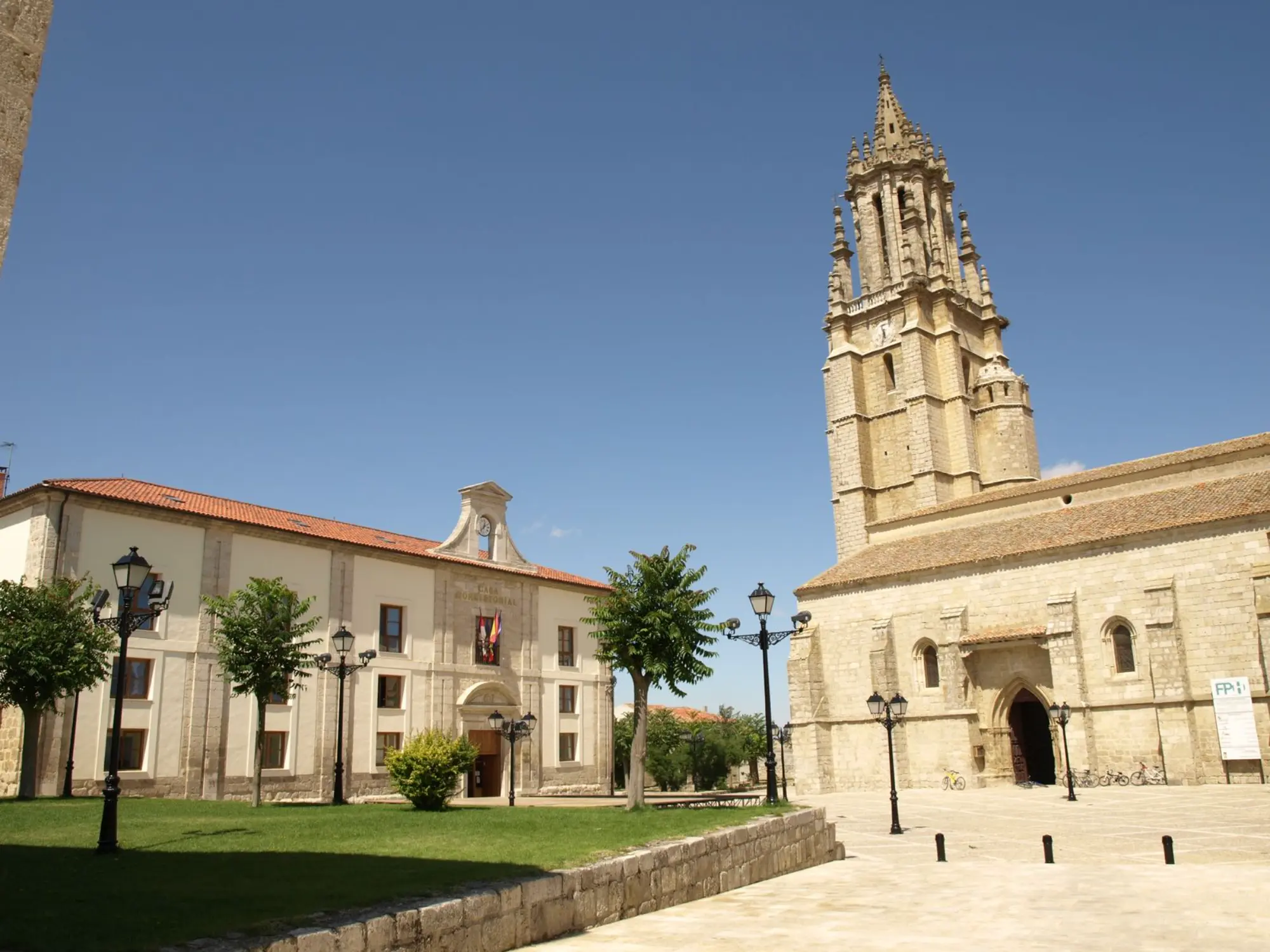 Otoño de puentes con Pé descubre el Arte Sacro de Palencia