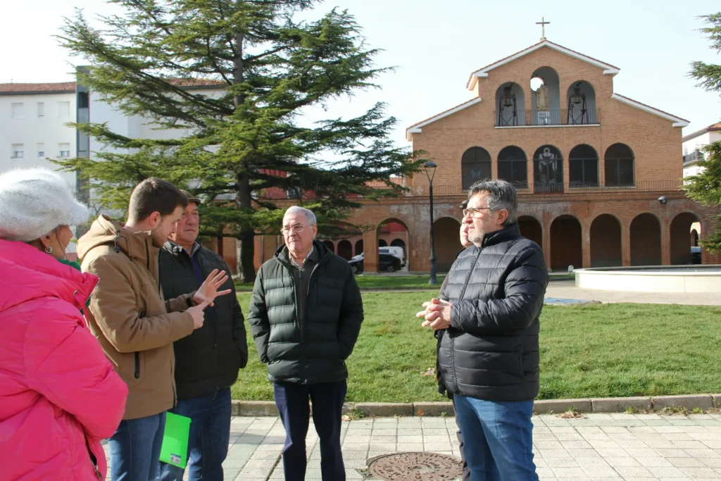 Ronda de visitas a los barrios de Palencia para conocer sus deficiencias