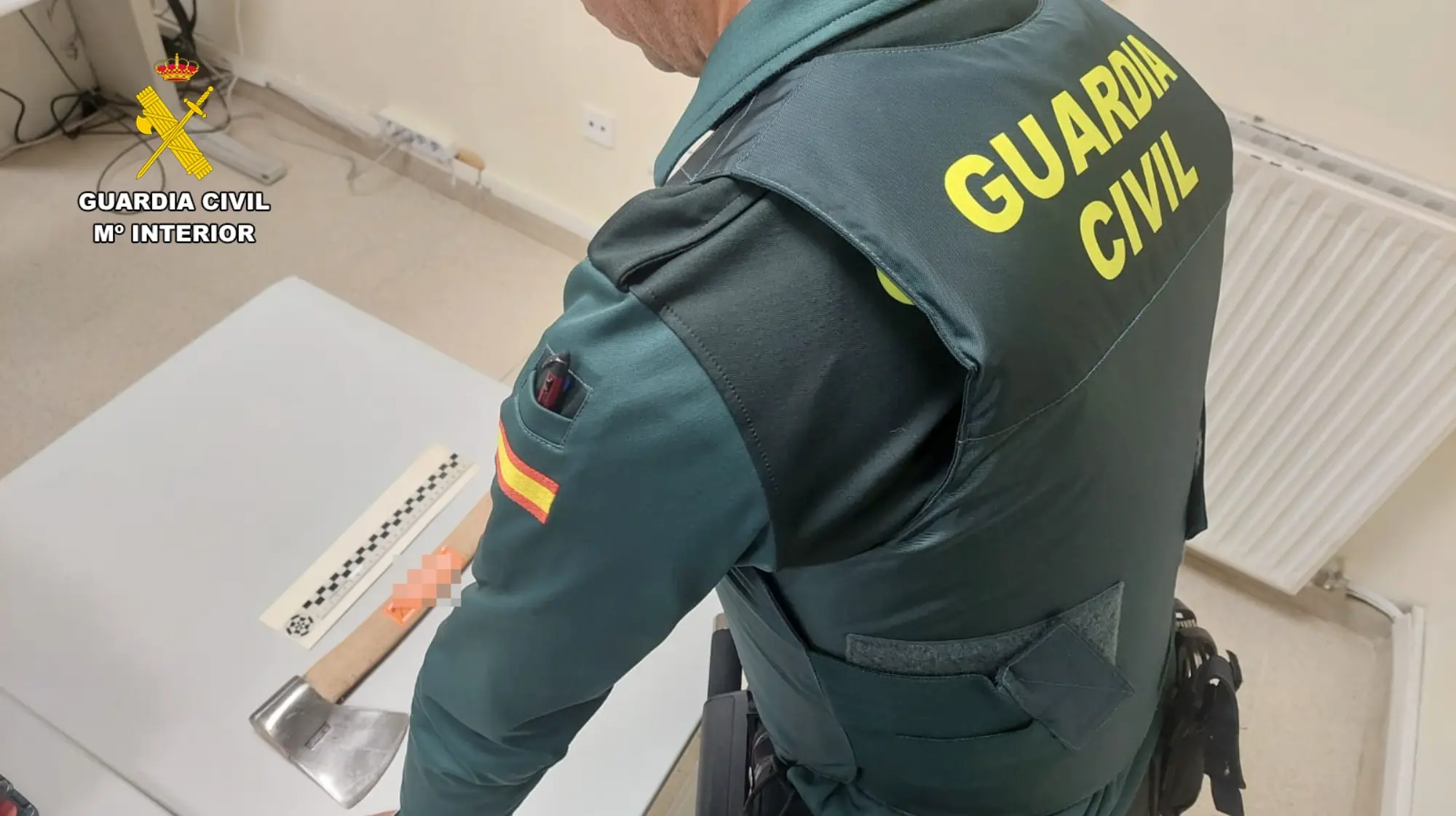 Detenido en Barruelo de Santullán tras amenazar a varios vecinos con un hacha