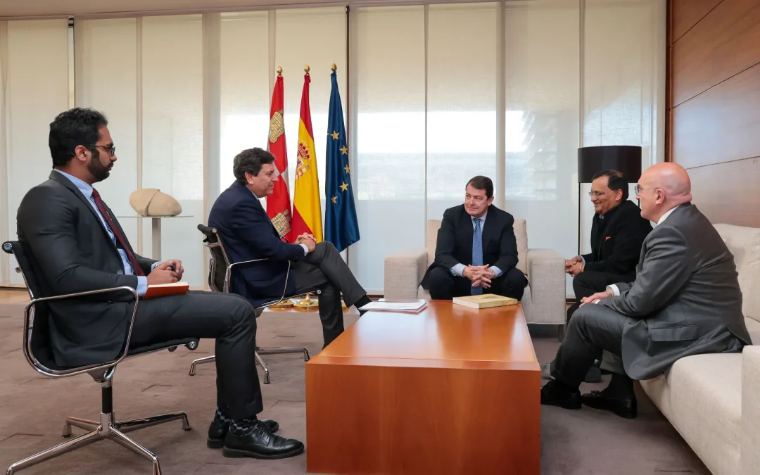 El presidente de la Junta se reúne con el embajador de la India en España