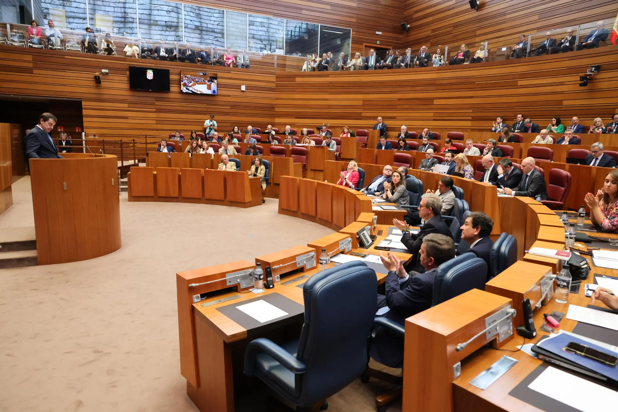 Una nueva rebaja del IRPF que beneficiará a todos los contribuyentes de Castilla y León Una nueva rebaja del IRPF que beneficiará a todos los contribuyentes de Castilla y León