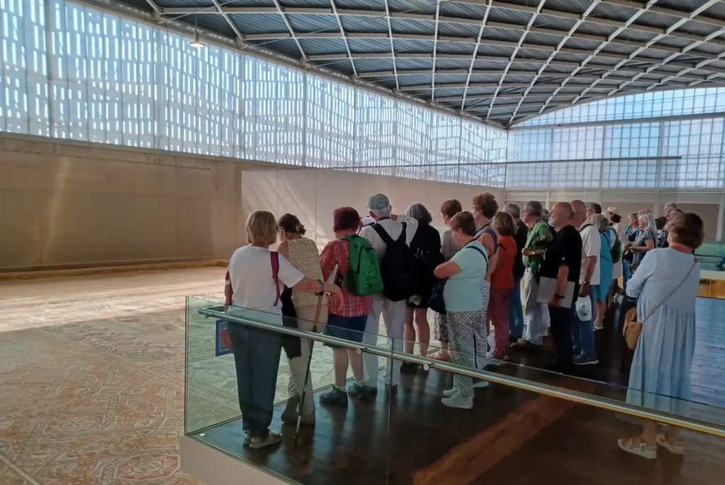 De lo romano a lo románico en un nuevo taller de la Fundación Santa María la Real