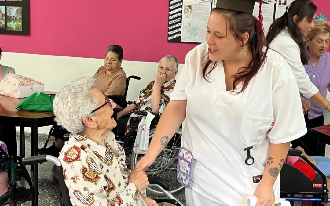 Nueve mujeres completan su formación en atención a personas dependientes en instituciones sociales