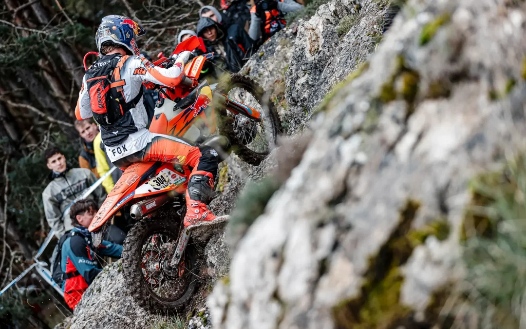Manuel Lettenbichler se corona Campeón del Mundo FIM y Billy Bolt gana 24MX Hixpania Hard Enduro en Aguilar de Campoo