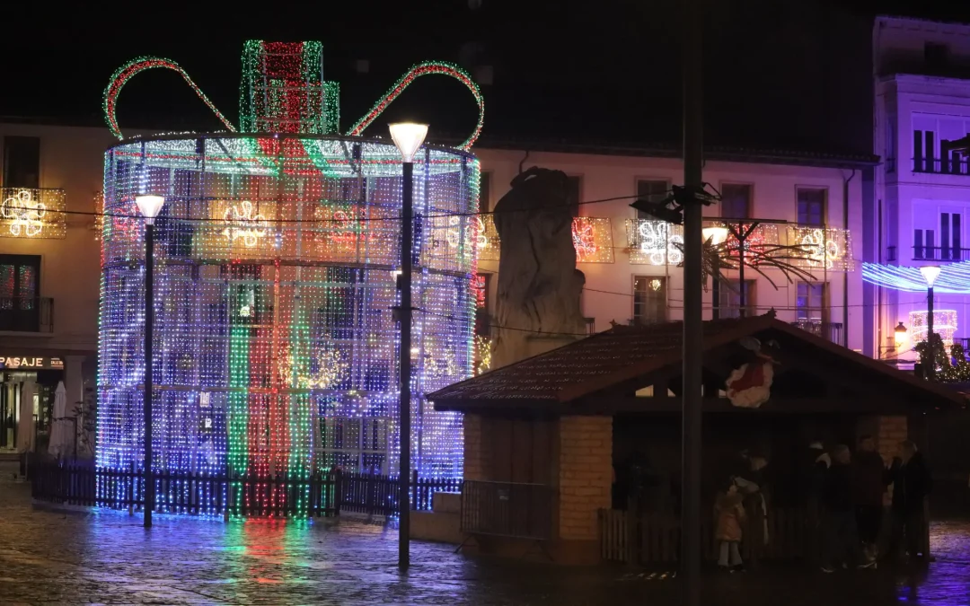 El Mercado Navideño llega a la Plaza Mayor con catorce puestos artesanos