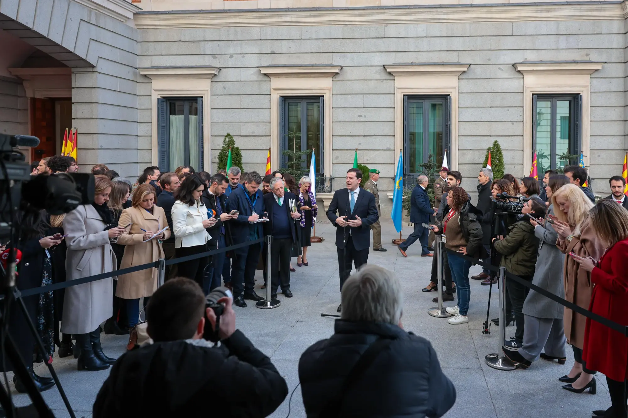 Mañueco defiende la igualdad entre todos los españoles en el Día de la Constitución Española