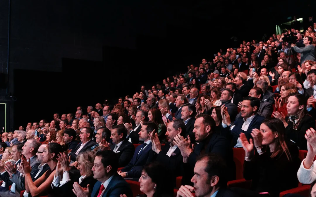 Mañueco destaca el potencial de Castilla y León para impulsar el cine como recurso turístico innovador