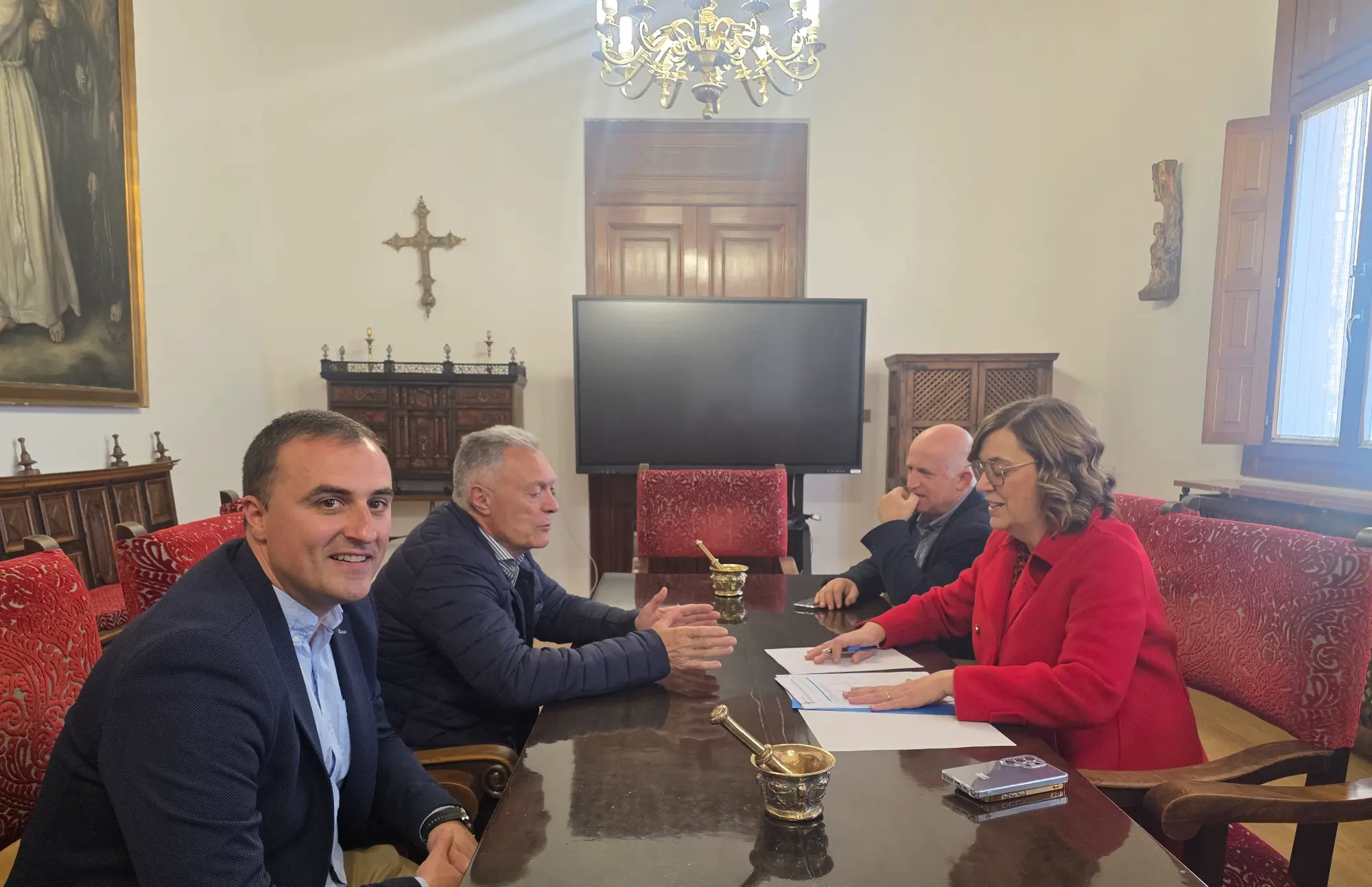 Diputación estudiará la situación de la red del agua de Bárcena de Campos