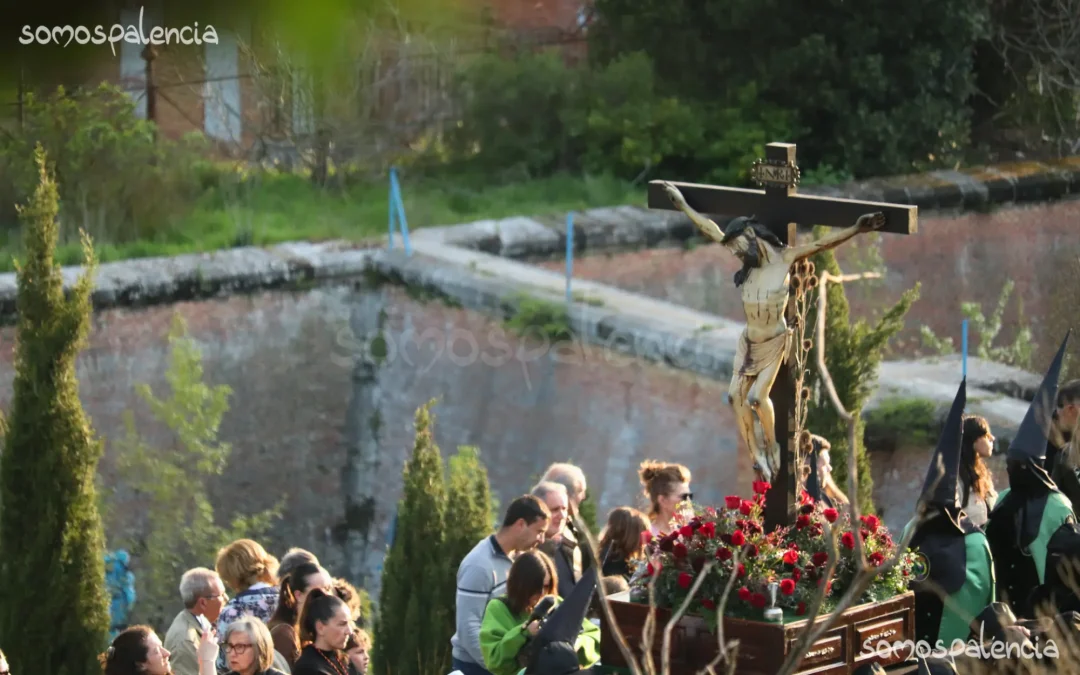 GALERÍA | La Procesión del Santo Rosario del Dolor llega hasta el Cristo del Otero