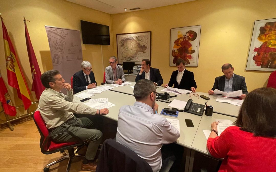La Junta anima a las empresas leonesas a adherirse al Carné 60 CYL