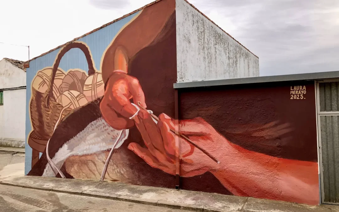 ‘La tejedora’, la nueva obra de la Ruta de Murales de Villaherreros