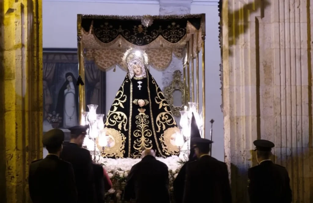 Procesión de la Soledad de la Virgen 2026 Sábado Santo Semana Santa Palencia