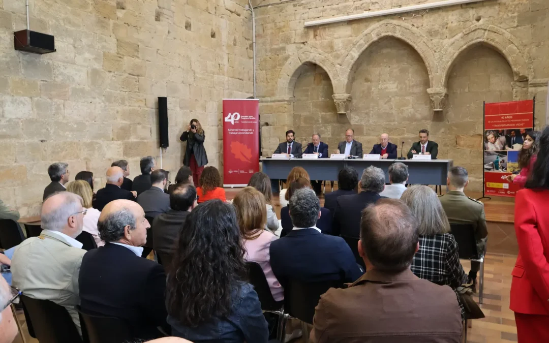 Una exposición conmemorativa en el Monasterio de Santa María la Real para celebrar cuatro décadas de Escuelas Taller